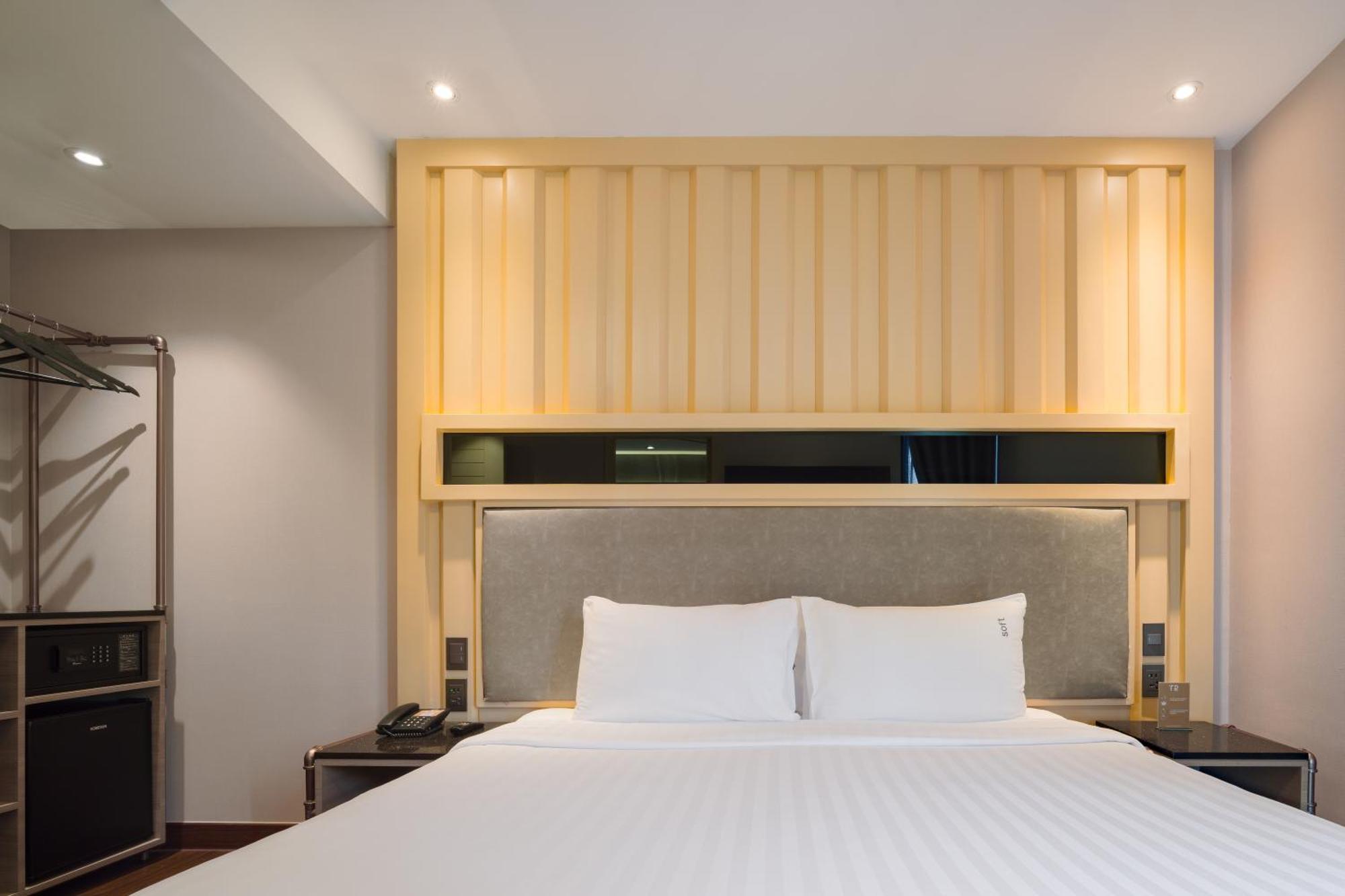 T2 The Portal Sukhumvit Hotel Bangkok Exterior photo