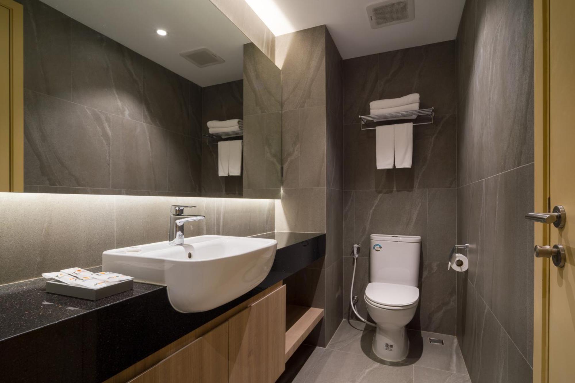 T2 The Portal Sukhumvit Hotel Bangkok Exterior photo